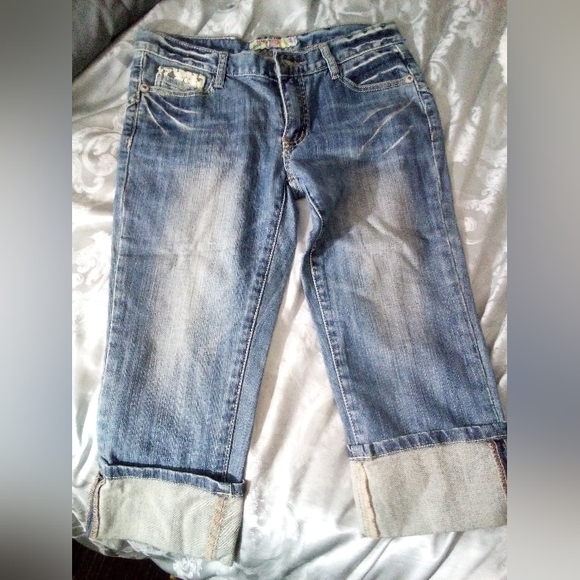 Denim capris - Picture 3 of 3